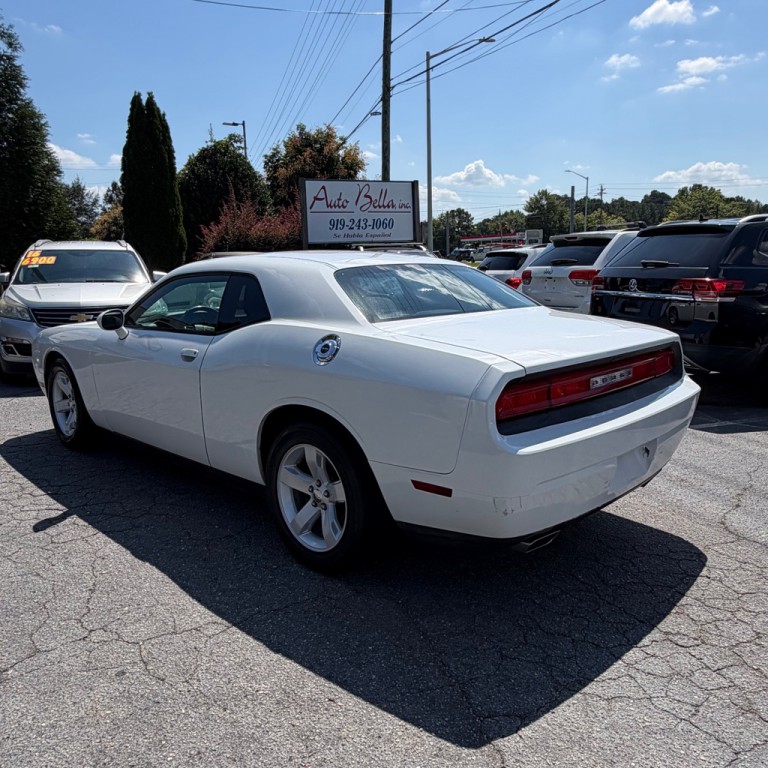 2014 Dodge Challenger Image 11
