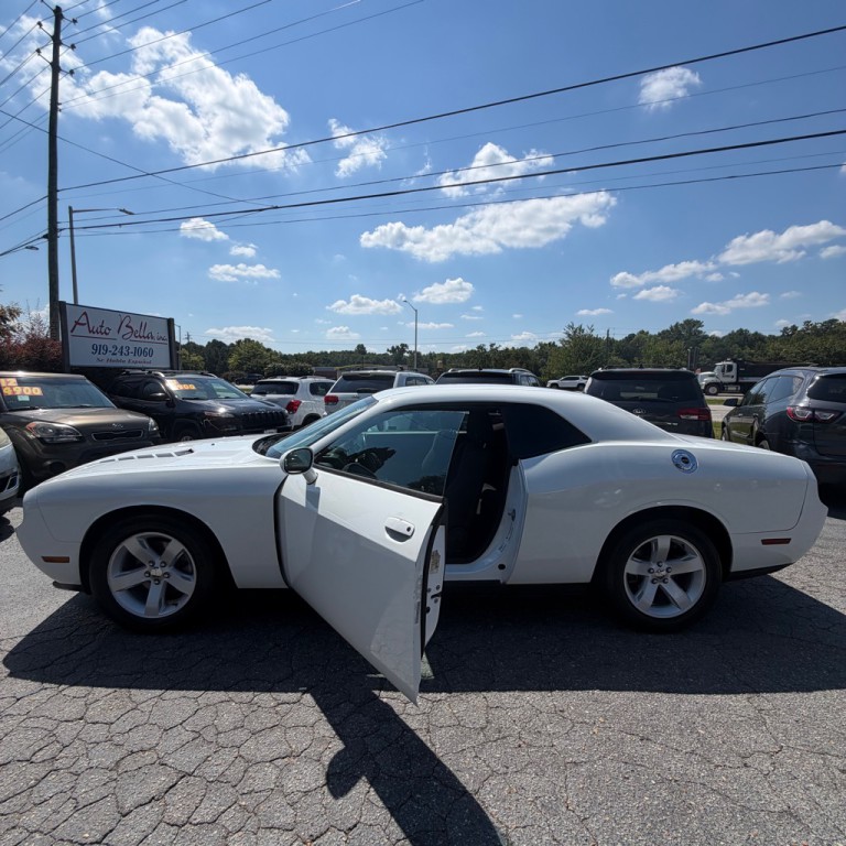 2014 Dodge Challenger Image 14