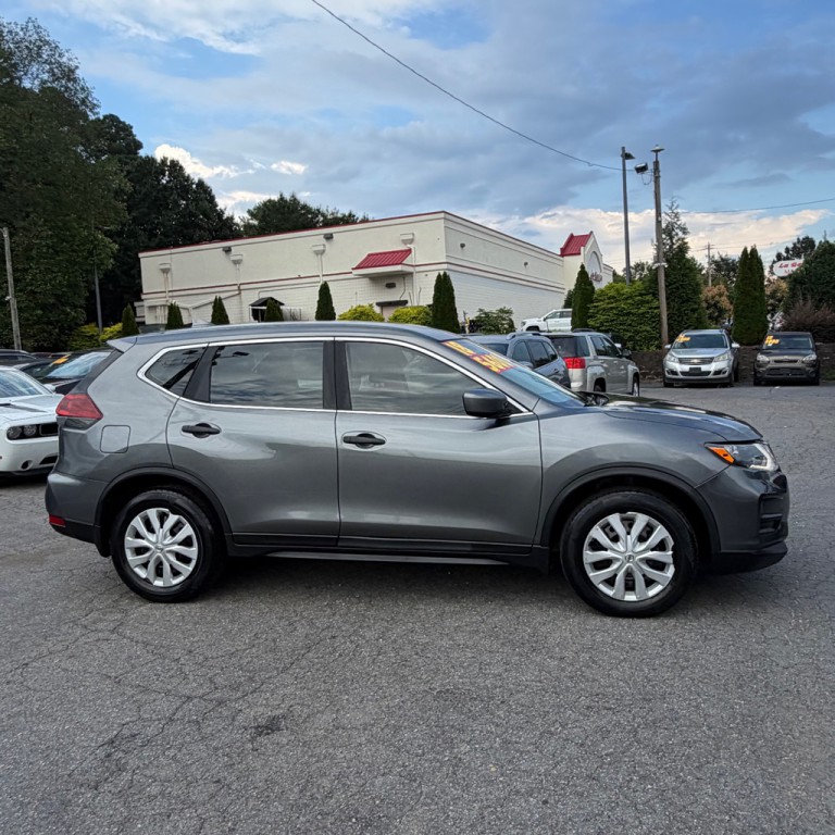 2018 Nissan Rogue Image 4