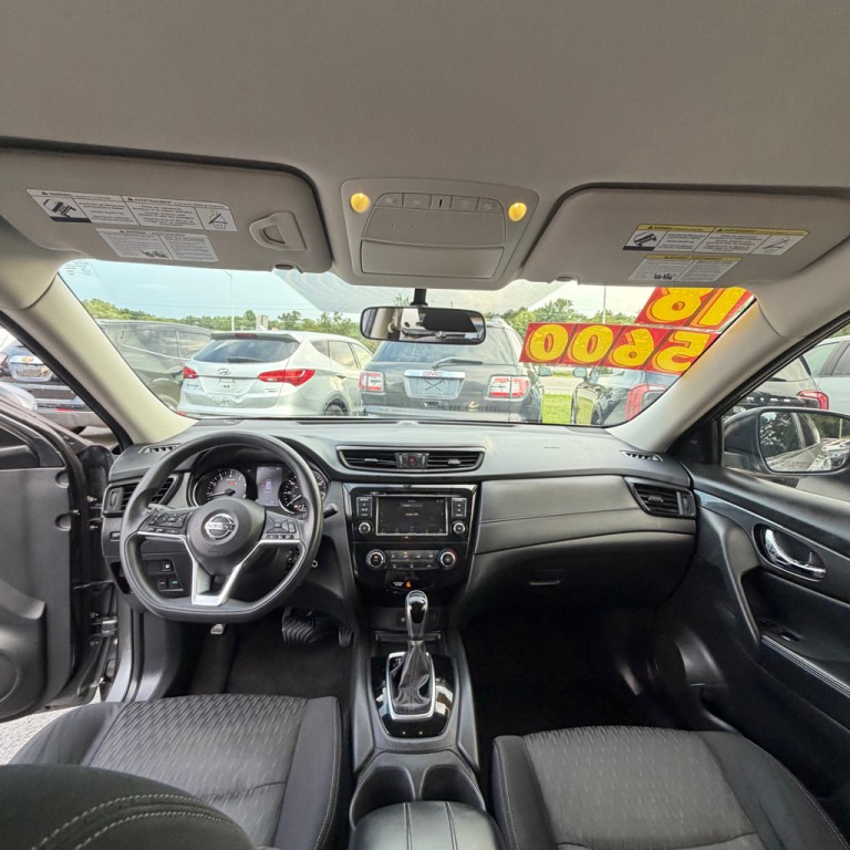 2018 Nissan Rogue Image 8