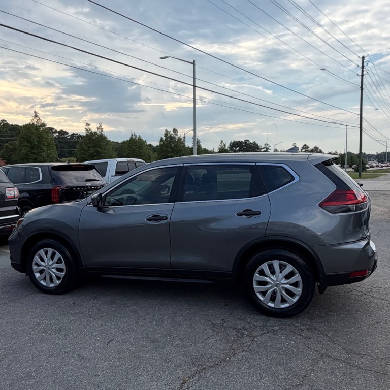2018 Nissan Rogue Image 15