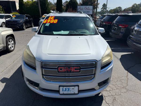 2016 GMC Acadia Image 2