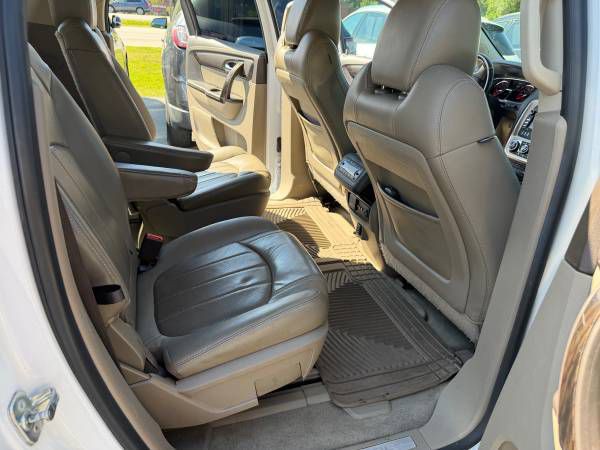 2016 GMC Acadia Image 12