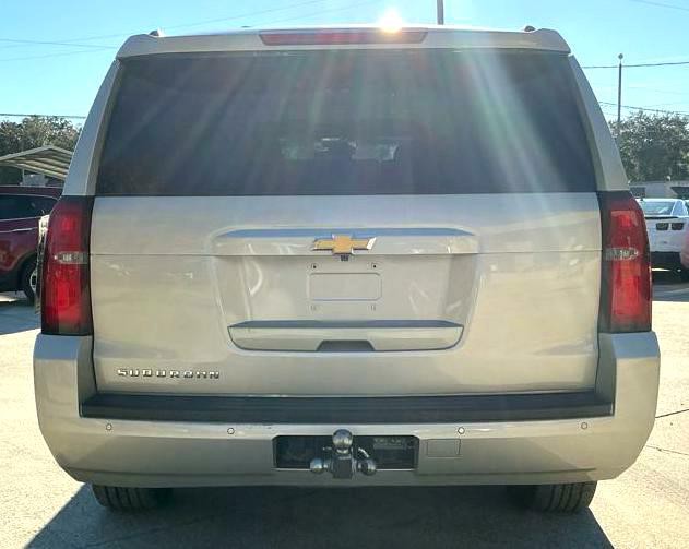 2015 Chevrolet Suburban Image 5