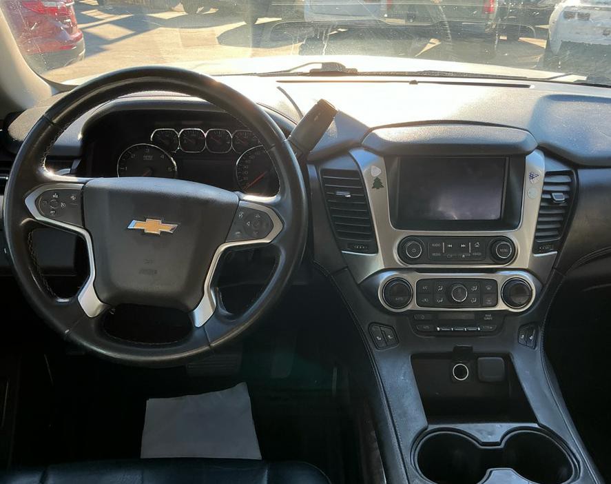 2015 Chevrolet Suburban Image 6