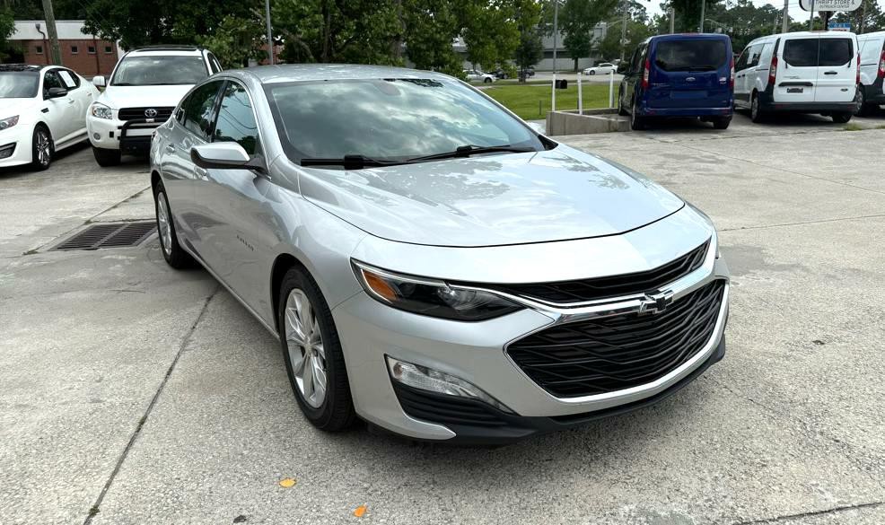 2019 Chevrolet Malibu Image 2