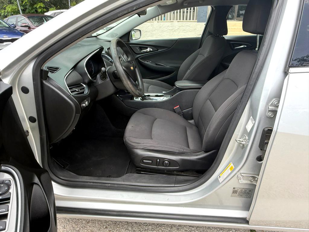 2019 Chevrolet Malibu Image 9