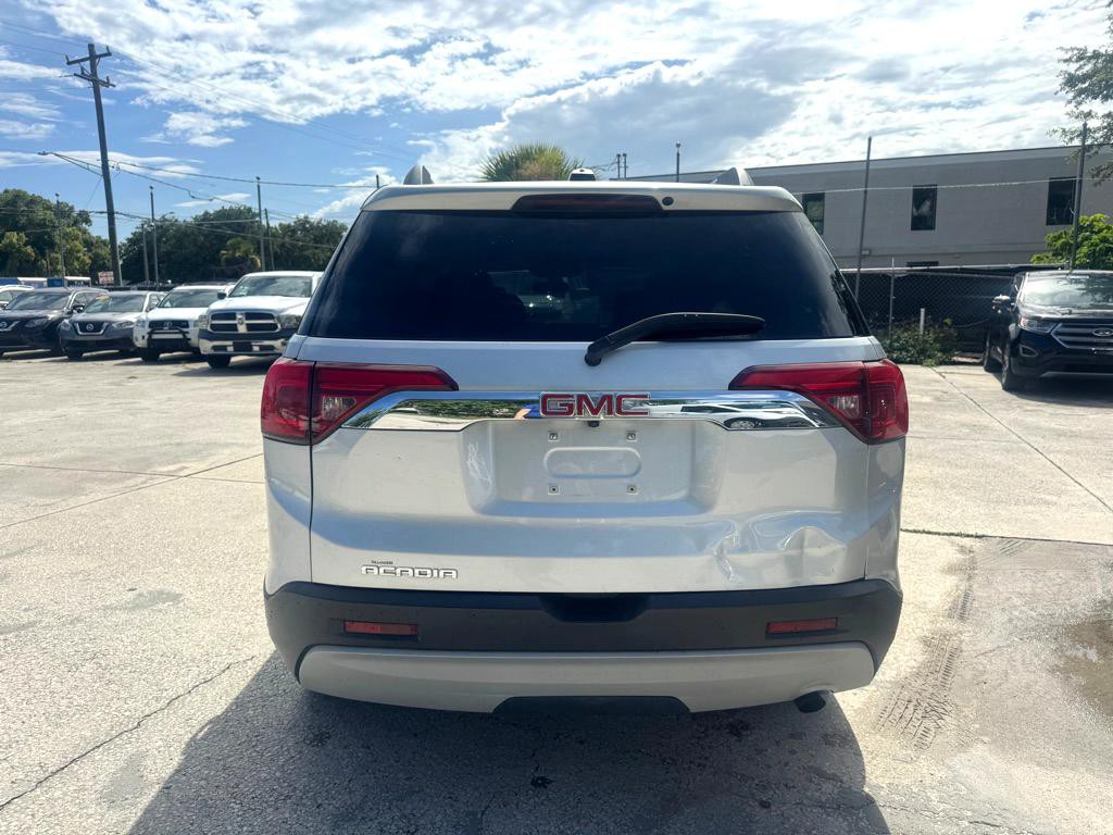 2017 GMC Acadia Image 3