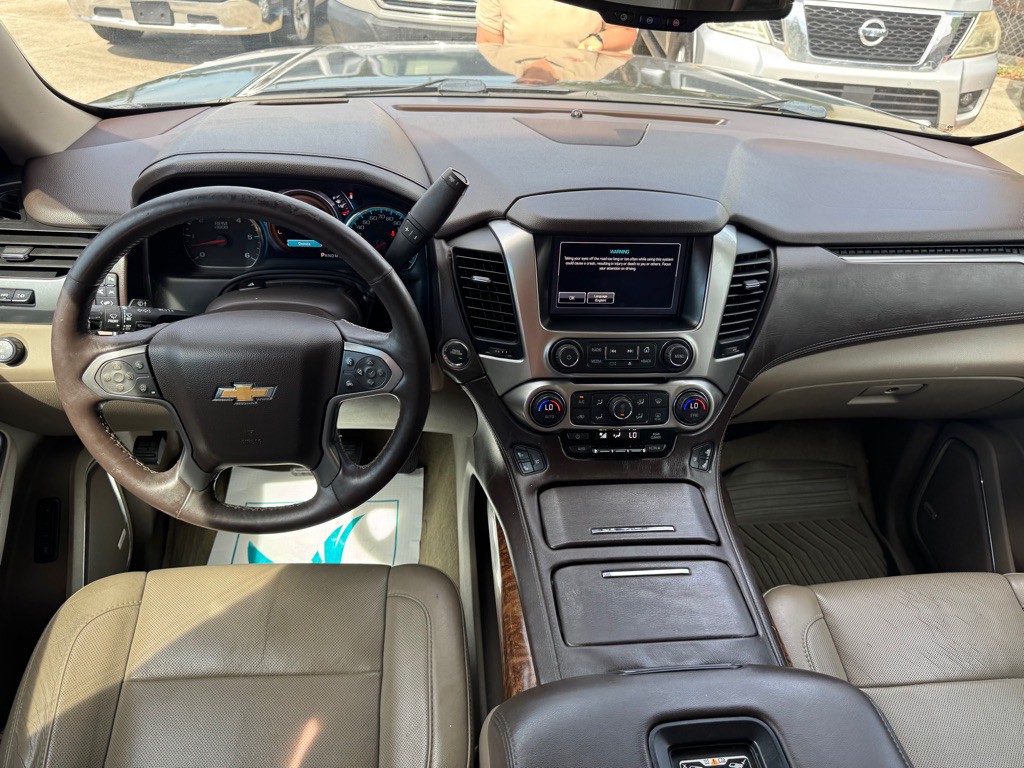 2016 Chevrolet Suburban Image 13
