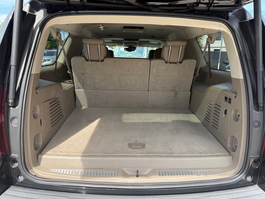 2016 Chevrolet Suburban Image 15