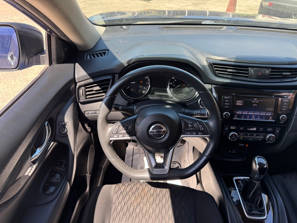 2018 Nissan Rogue Image 6