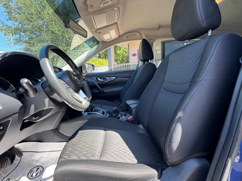 2018 Nissan Rogue Image 8
