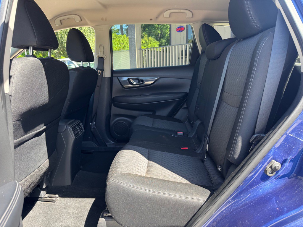 2018 Nissan Rogue Image 9