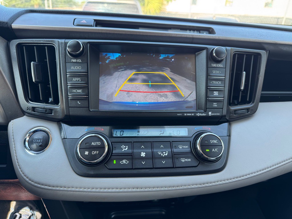 2017 Toyota Rav4 Image 8