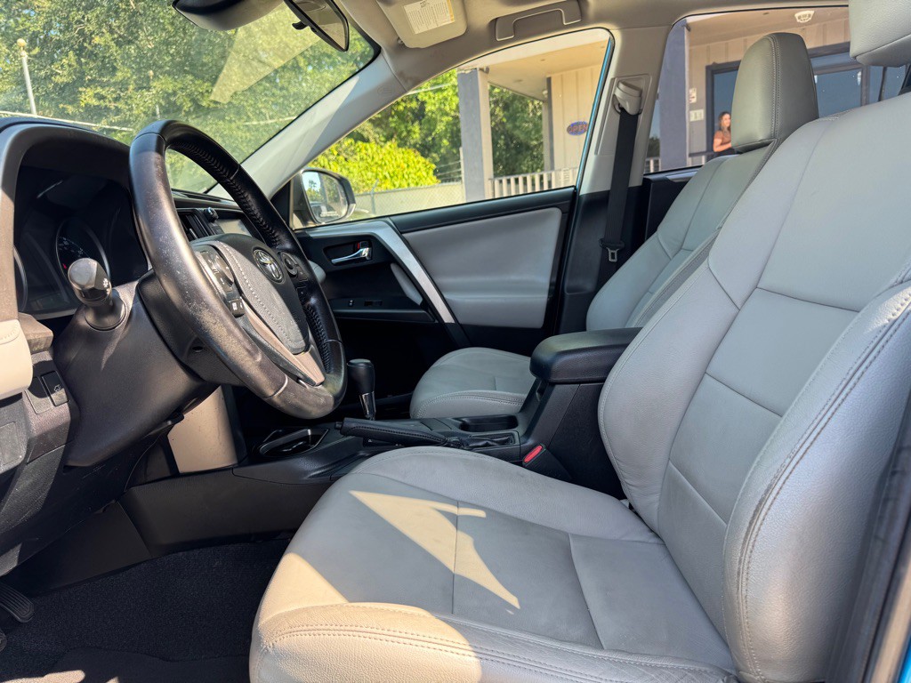 2017 Toyota Rav4 Image 11