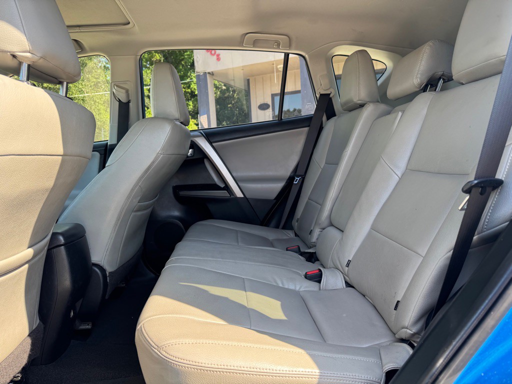 2017 Toyota Rav4 Image 12