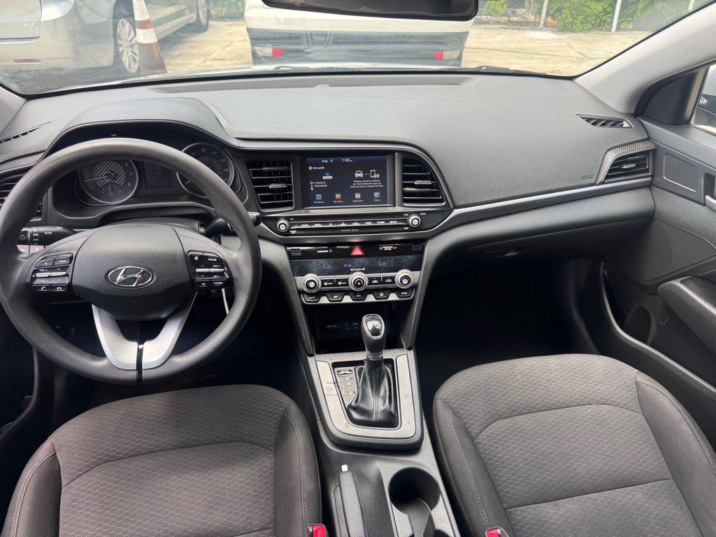 2020 Hyundai Elantra Image 5