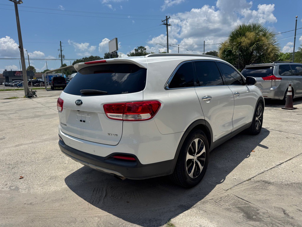 2016 Kia Sorento Image 4