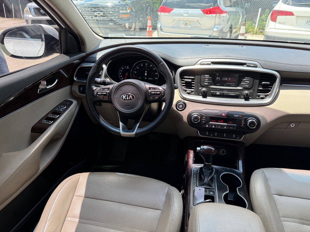 2016 Kia Sorento Image 10