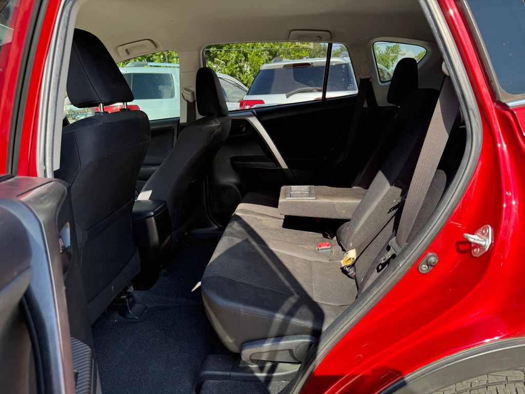 2015 Toyota Rav4 Image 11