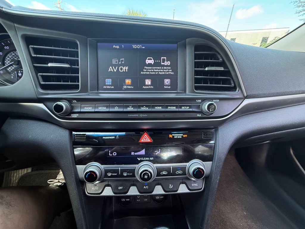 2020 Hyundai Elantra Image 10