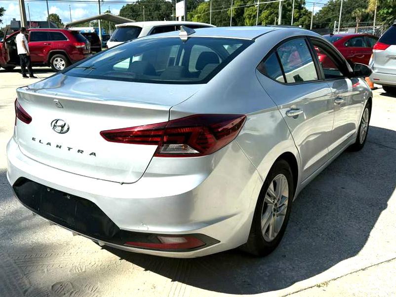 2020 Hyundai Elantra Image 4