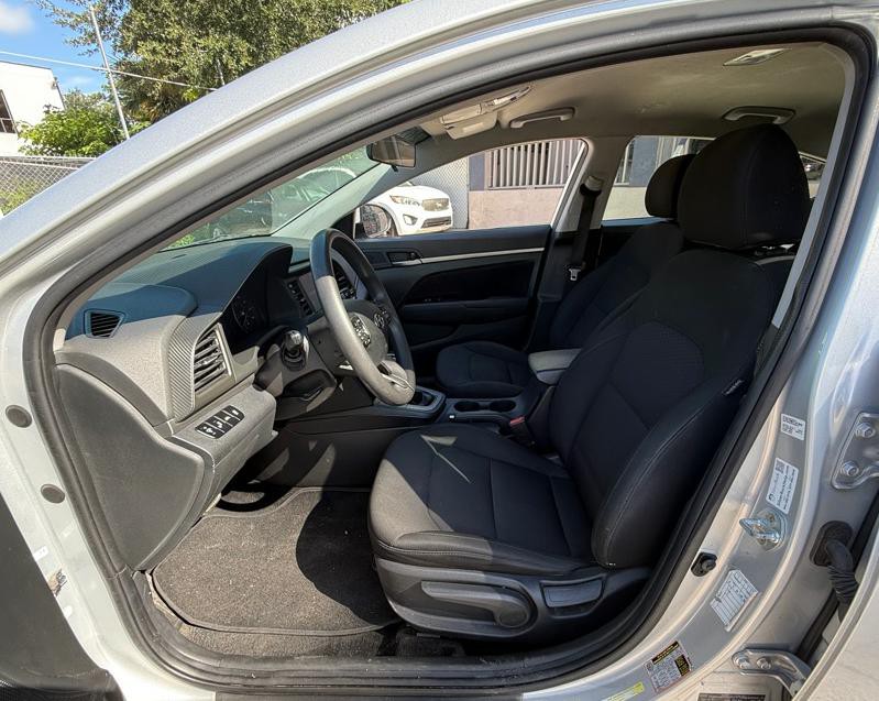 2020 Hyundai Elantra Image 11