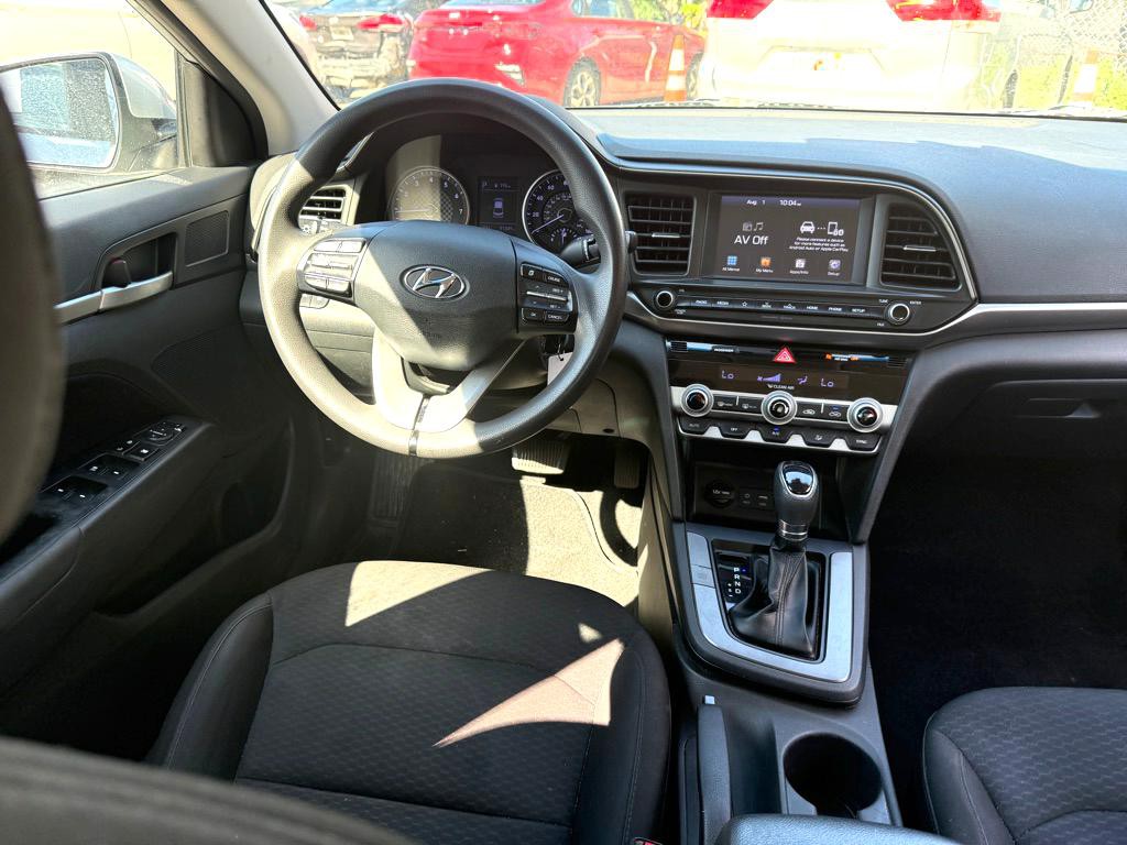 2020 Hyundai Elantra Image 13