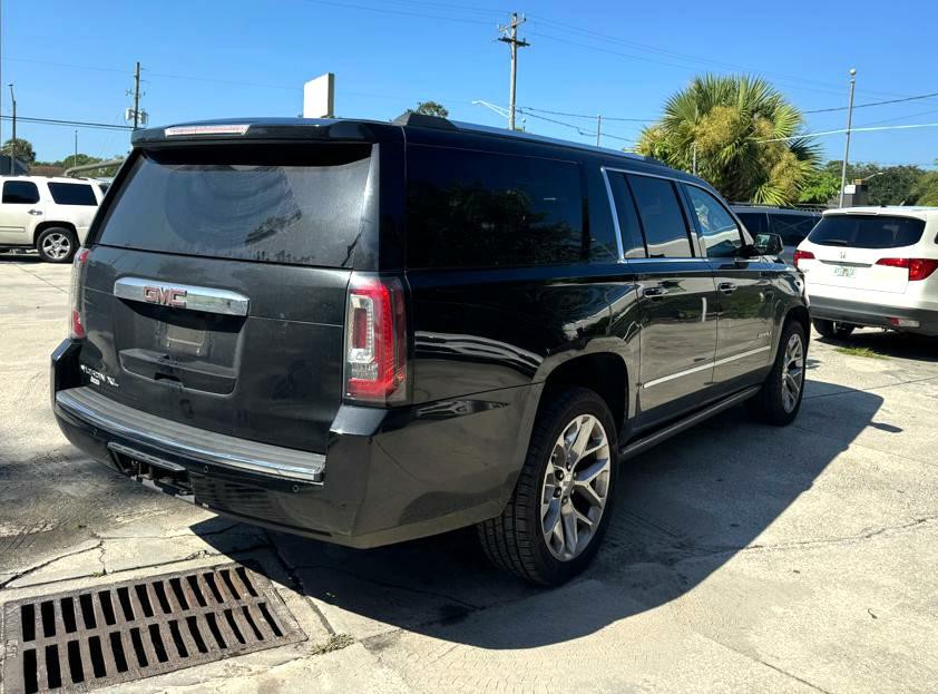 2017 GMC Yukon Image 5