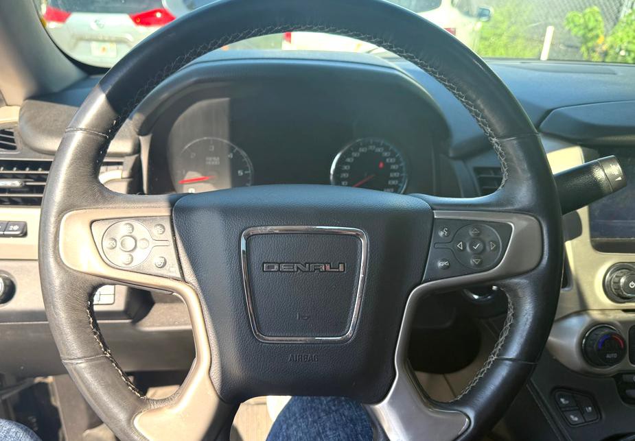 2017 GMC Yukon Image 6