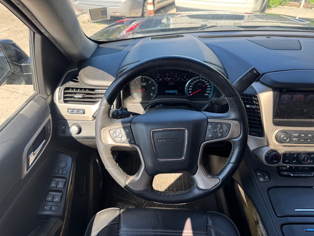 2017 GMC Yukon Image 12