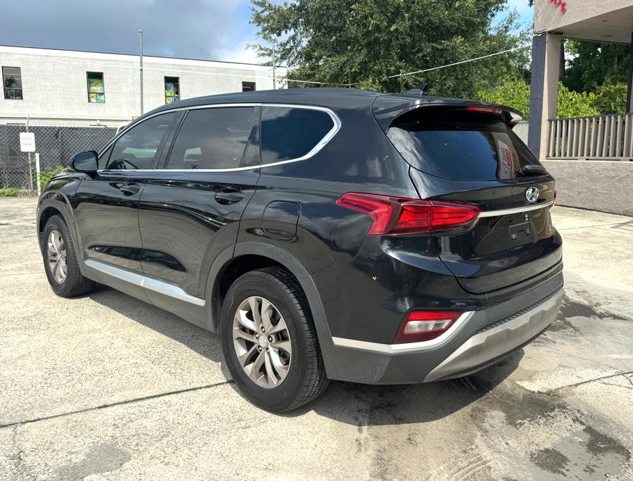 2020 Hyundai Santa Fe Image 2