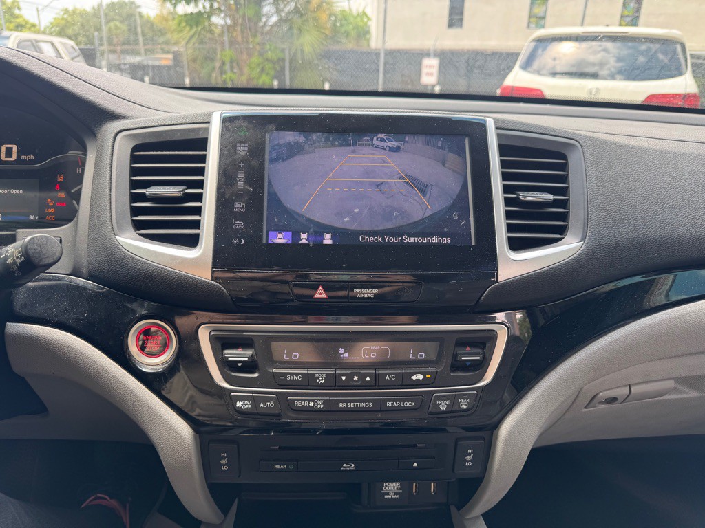 2016 Honda Pilot Image 10
