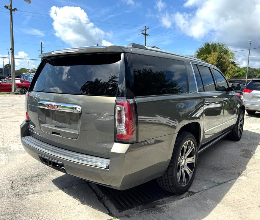 2017 GMC Yukon Image 3