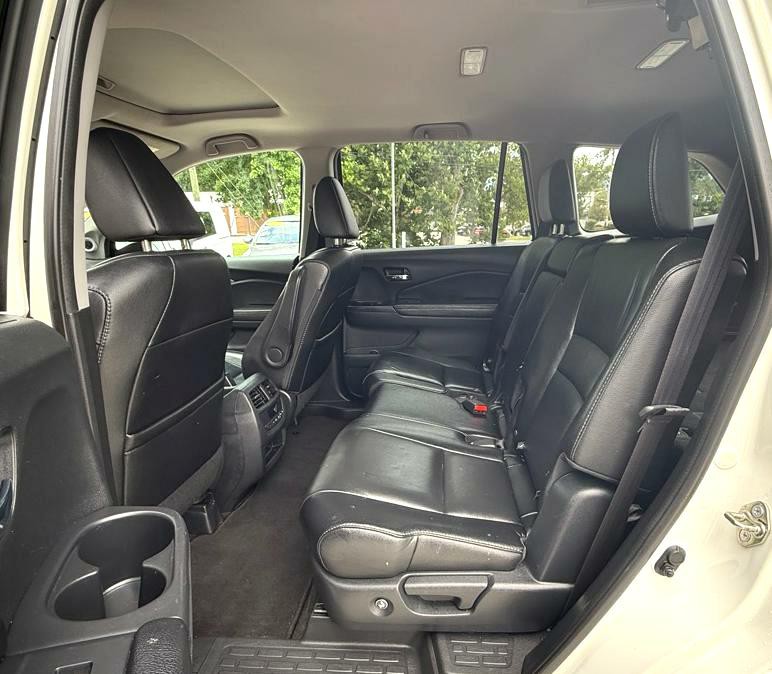 2017 Honda Pilot Image 11