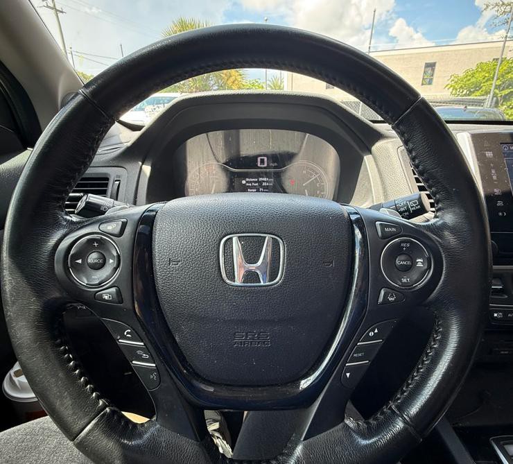 2016 Honda Pilot Image 6