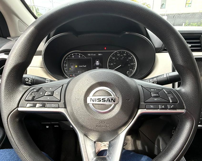 2021 Nissan Versa Image 6