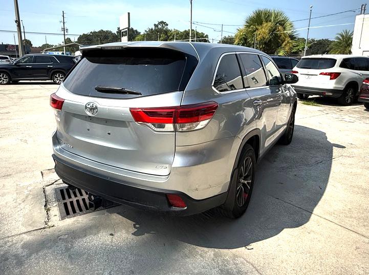 2019 Toyota Highlander Image 4