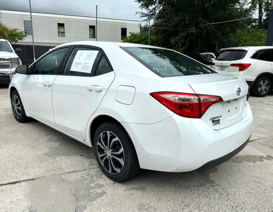 2018 Toyota Corolla Image 2