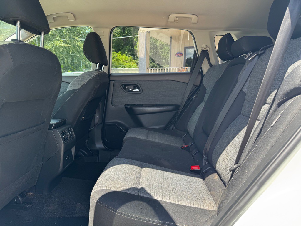 2021 Nissan Rogue Image 12