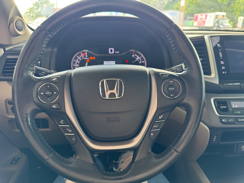 2017 Honda Pilot Image 6