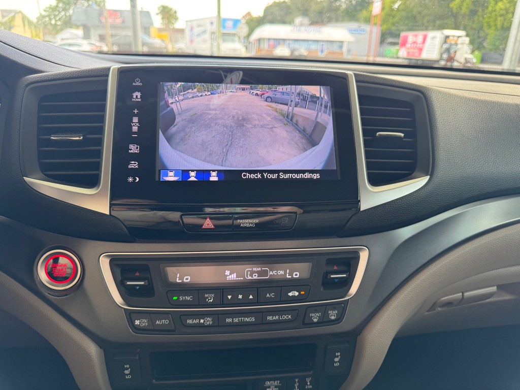 2017 Honda Pilot Image 7