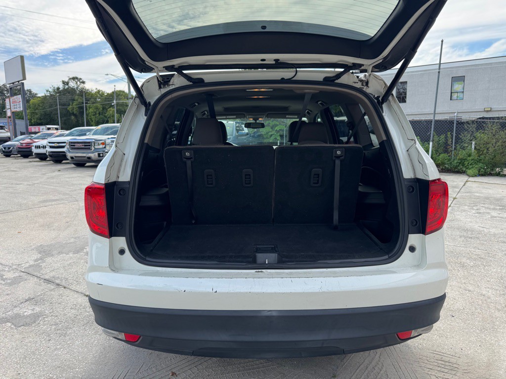 2017 Honda Pilot Image 13