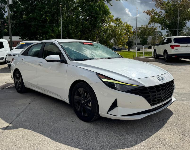 2021 Hyundai Elantra Image 3