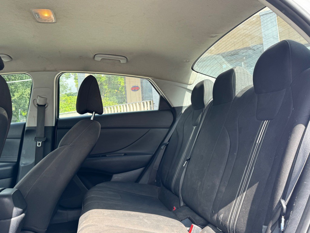 2021 Hyundai Elantra Image 11