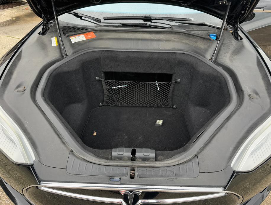 2014 Tesla Model S Image 23