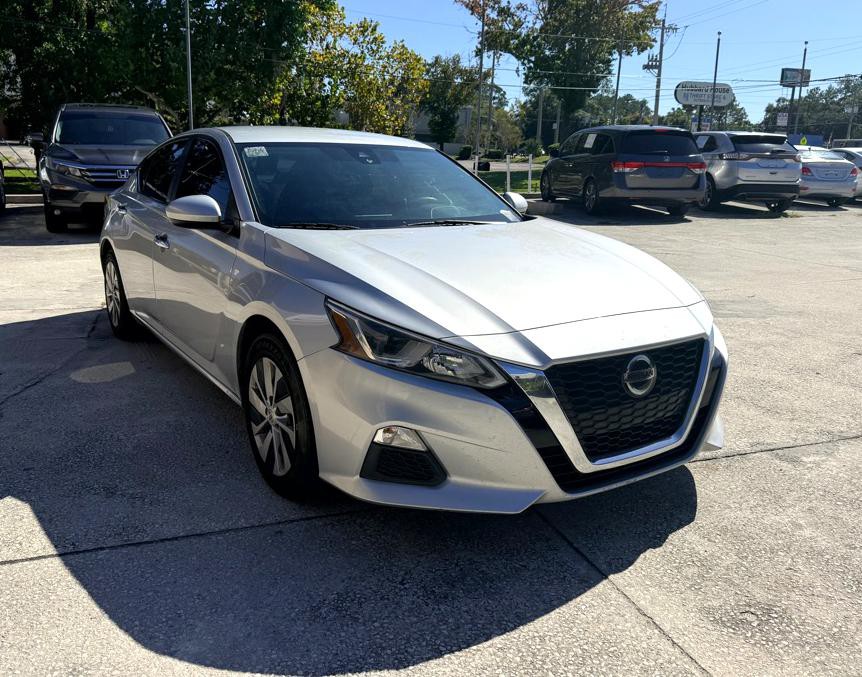 2021 Nissan Altima Image 4