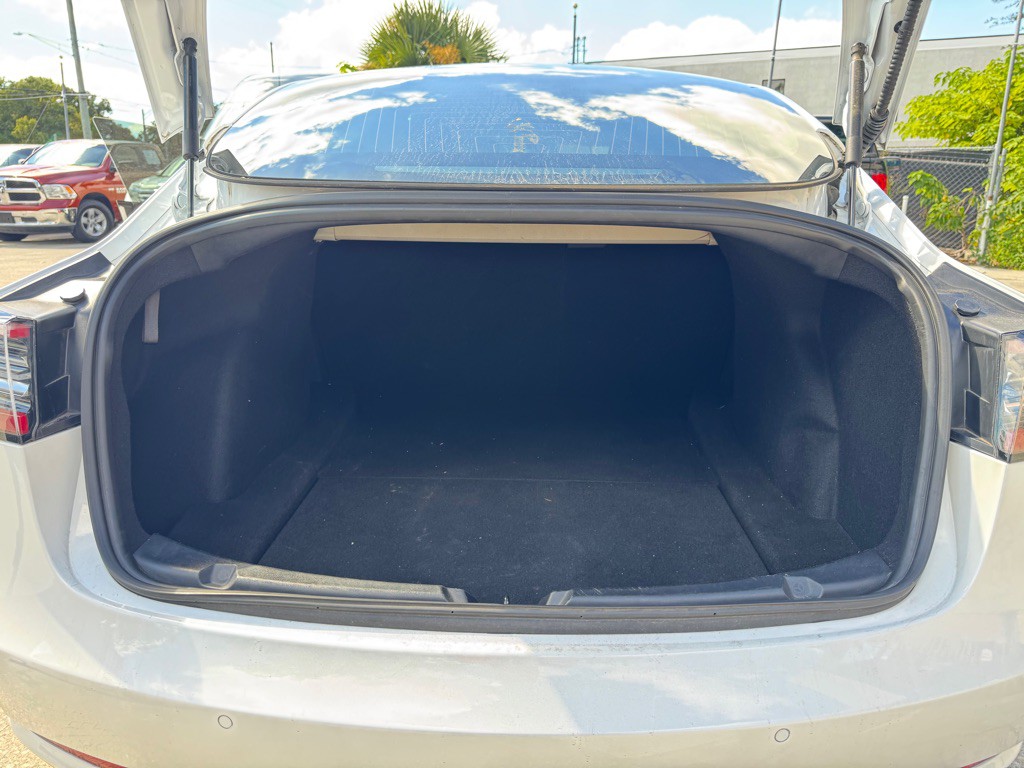 2020 Tesla Model 3 Image 13
