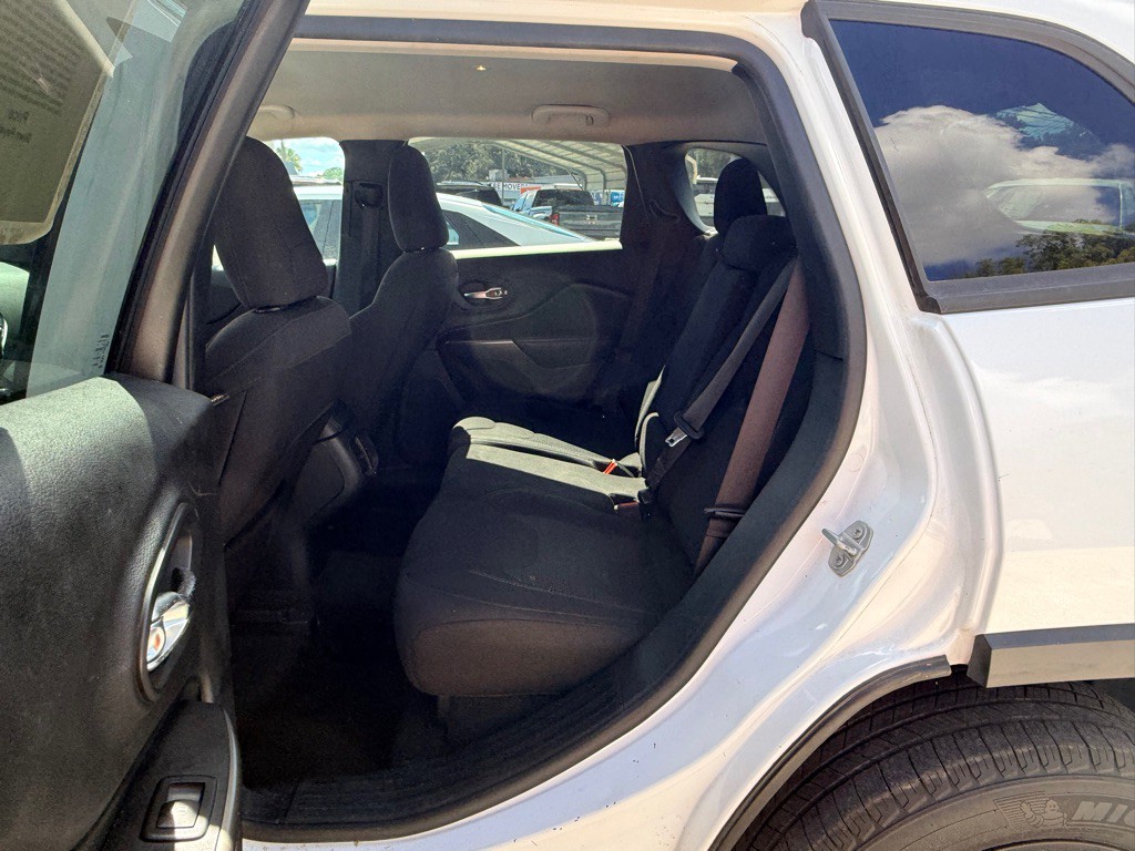 2020 Jeep Cherokee Image 13