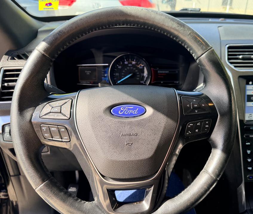 2017 Ford Explorer Image 6